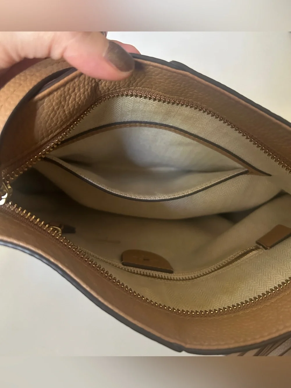 Tory Burch pebbled leather McGraw swingpack crossbody bag
